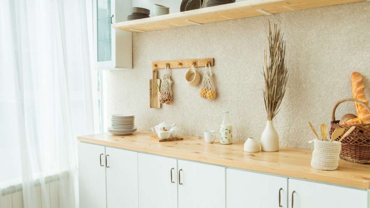 Moderne Küchenpendelleuchten über der Spüle: Ein neues Lichtkonzept für Ihre Küche