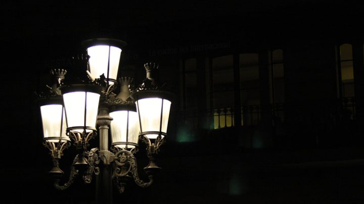 Moderne minimalistische Tischlampe: Runde Zylinder Pilz Kugel