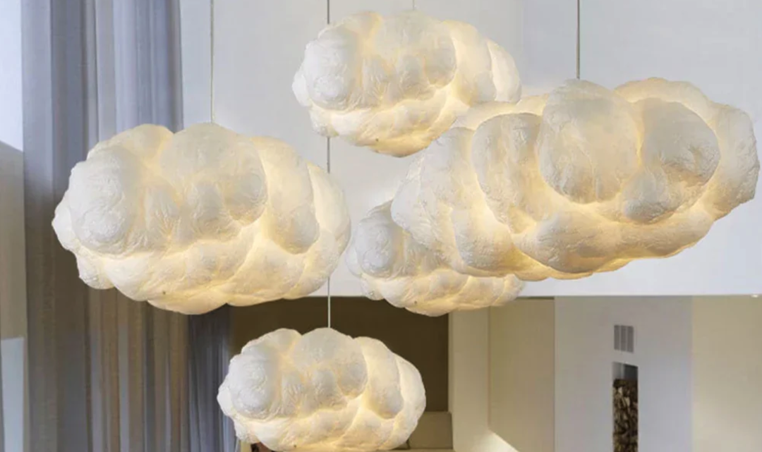 Die Eleganz des nordischen Wolkenleuchters