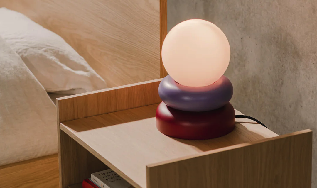 Sanftes Stimmungslicht: Opalglas-Tischlampe für das Schlafzimmer